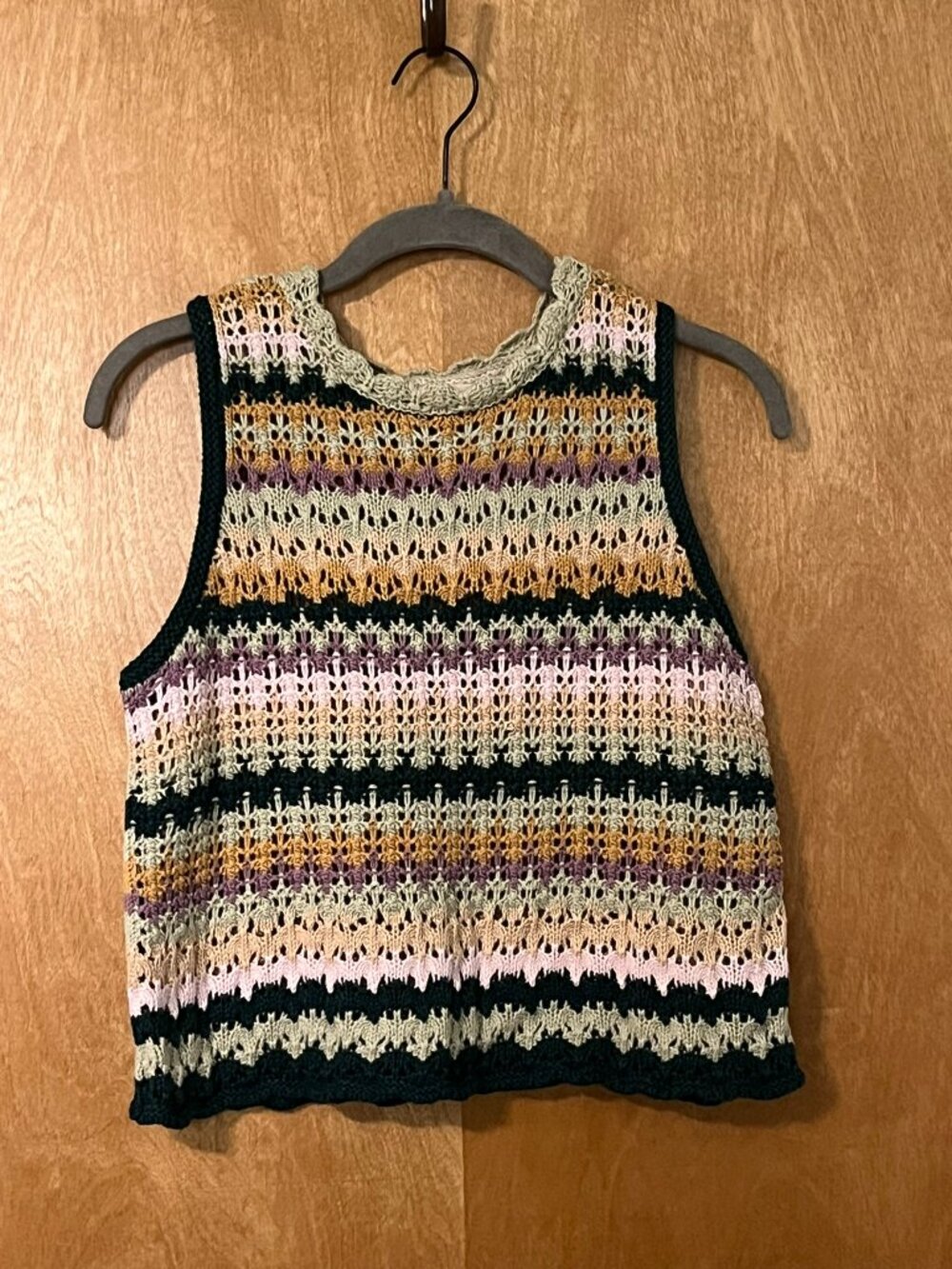 Universal Threads Women's Size S Fun Multicolor Sweater Vest